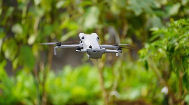 ドローン ドローン,空撮用,遠隔操作の写真素材