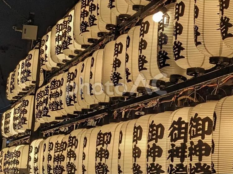 ちょうちん 奉納,長提灯,神社の写真素材