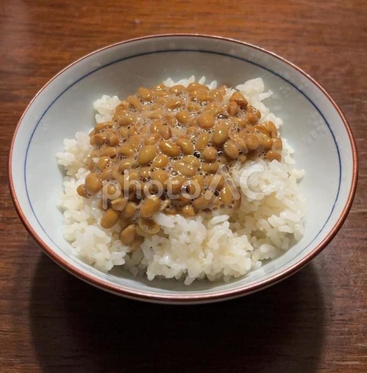 あきたこまち七分突きご飯に納豆の茶碗飯 茶碗飯,七分突き,ご飯の写真素材