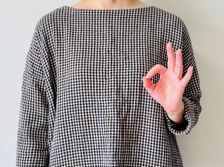 OKサインをする主婦 okサイン,女性,了解の写真素材