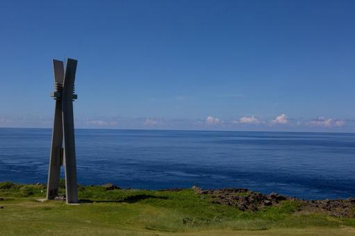 徳之島　犬田岬　戦艦大和の慰霊碑 戦艦大和の慰霊碑,犬田岬,徳之島の写真素材