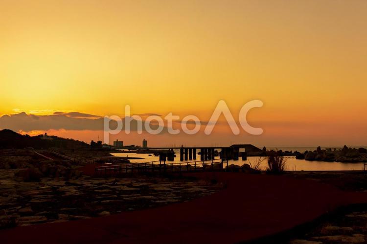 海と夕暮れ１ 夕陽,夕日,輝くの写真素材