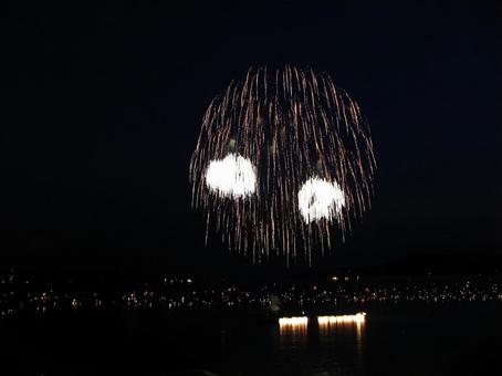 夜空の花火 夜空の花火の写真