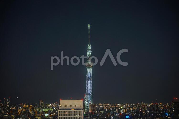 文京シビックセンターから見えるスカイツリー１ skytree,tokyoskytree,オフィスビルの写真素材
