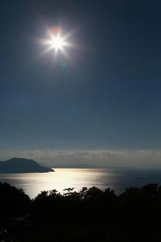太陽に輝く水面 01 201109 太陽に輝く水面 01 201109の写真