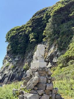 福井県東尋坊雄島の景色 福井県東尋坊雄島の景色 無人島,狛犬,名勝の写真素材
