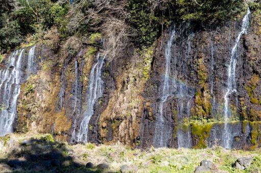水の流れの少ない白糸の滝 水の流れの少ない白糸の滝 白糸の滝,真冬,冬の写真素材