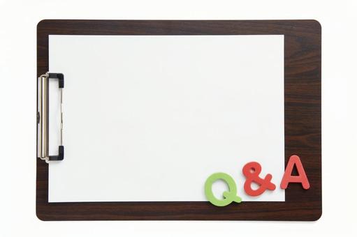 バインダー　白い紙　Q&A バインダー,白紙,クリップボードの写真素材