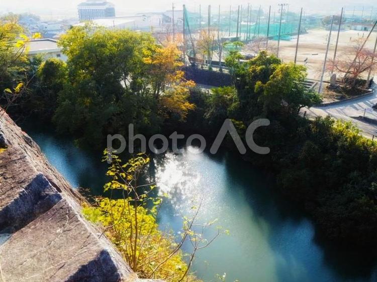 お堀の煌めき お堀,石垣,秋の風景の写真素材