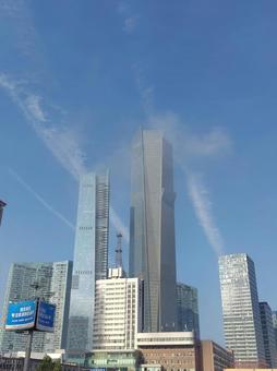 青空に映える大連の高層ビル群 青空に映える大連の高層ビル群の写真