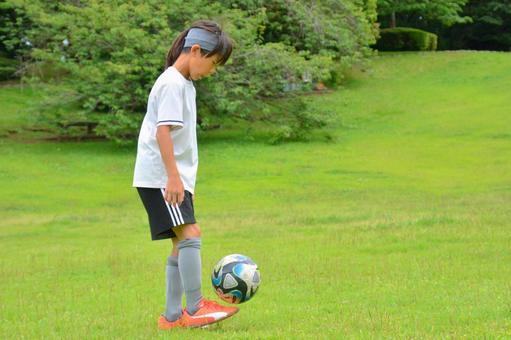 サッカーの練習 サッカーの練習 サッカー,子ども,練習の写真素材