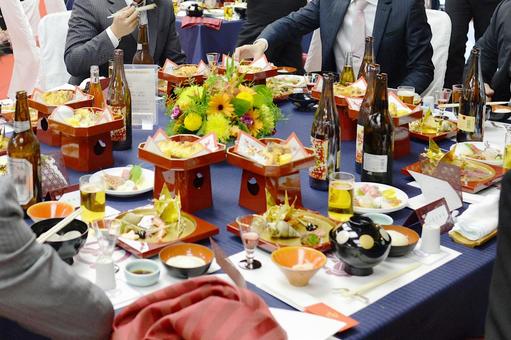 披露宴会場のテーブル装花06 披露宴会場のテーブル装花06 披露宴会場,宴会,結婚式の写真素材