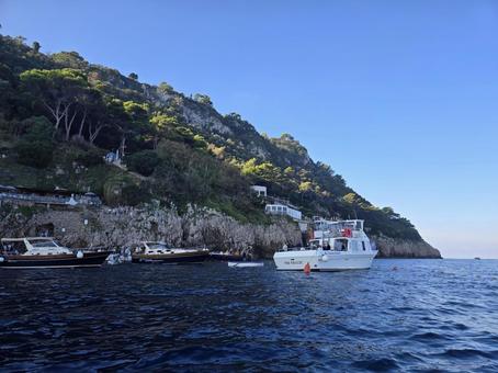 イタリア旅行　カプリ島　青の洞窟 カプリ島,イタリア,ヨーロッパの写真素材