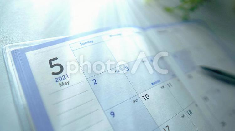 2021年5月、カレンダー、手帳とペン 2021年,2021,カレンダーの写真素材