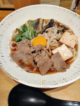すき焼きうどん 1 すき焼きうどん 1 うどん,すき焼き,茄子の写真素材