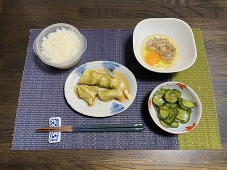 和食のお食事 食事,和食,生たまごの写真素材