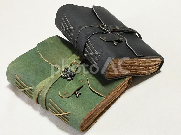 ヴィンテージノート【2冊セット・緑・黒】 ノート,ヴィンテージ,レザークラフトの写真素材