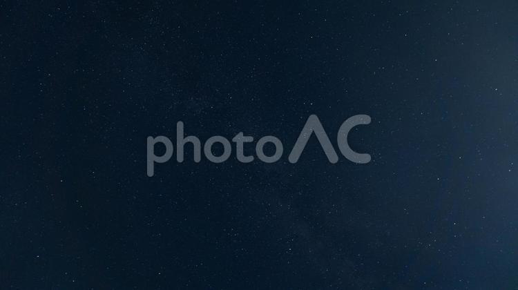 夏の夜空に浮かぶたくさんの星 星空,星,夜空の写真素材