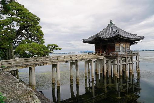 パワースポット　満月寺・浮御堂②　浮御堂の写真