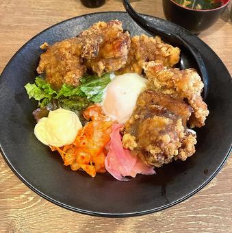 からあげ丼_003_R02467 食べ物,ランチ,からあげの写真素材