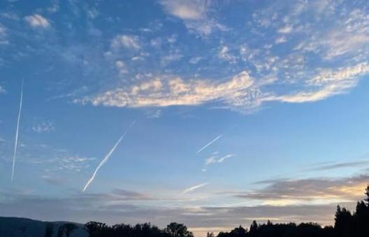 秋空の顔 秋空の顔の写真