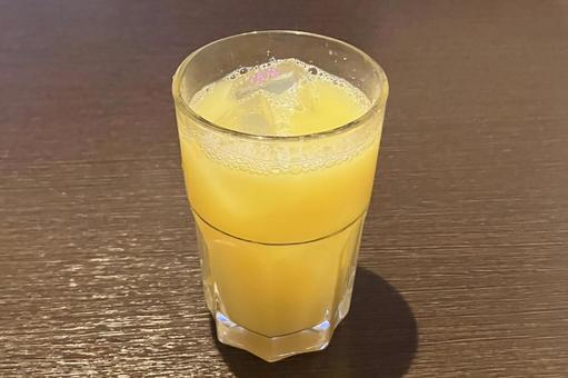 オレンジジュース オレンジジュース,冷たい,ソフトドリンクの写真素材