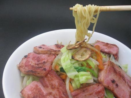 ラーメン 麺類 ラーメン 麺類の写真