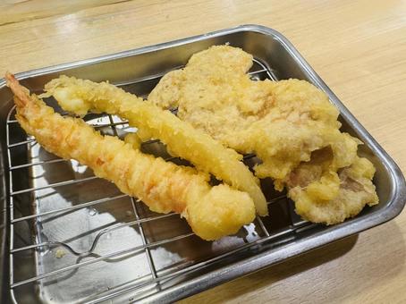 天ぷら 天ぷら 天ぷら,海老天,揚げ物の写真素材