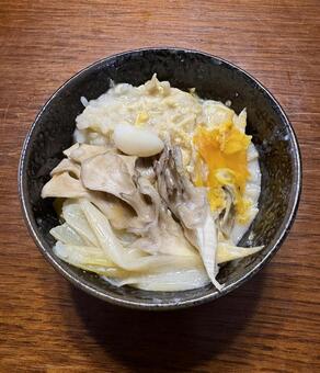 豚肉と舞茸鍋の卵とじおじやの茶碗飯 茶碗飯,朝食,おじやの写真素材