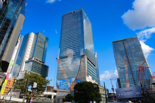 東京都渋谷区 渋谷駅前の高層ビル群 渋谷,スクランブル交差点,スクランブルスクエアの写真素材