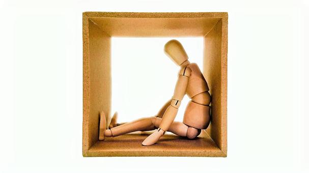 ひとりぼっちのデッサン人形 ひとりぼっちのデッサン人形 孤独,デッサン人形,ひとりぼっちの写真素材