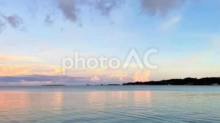 幻想的な南国の海のサンセット 海,水平線,幻想的の写真素材