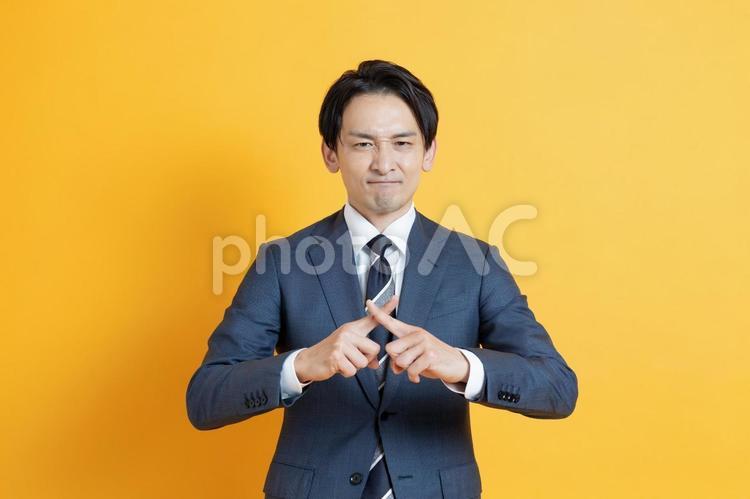 指を交差するビジネスマン イケメン,ハンサム,プロフィール写真の写真素材