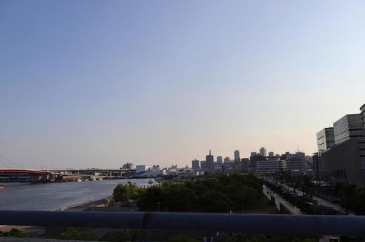 夕方の町と海 夕方の町と海 空,晴れ,夕方の写真素材