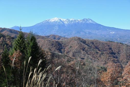 晩秋の御嶽山 御嶽山,雪山,晩秋の写真素材