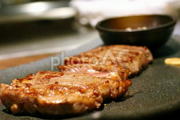 ☆ステーキ「鉄板料理」 ステーキ,肉料理,肉の写真素材