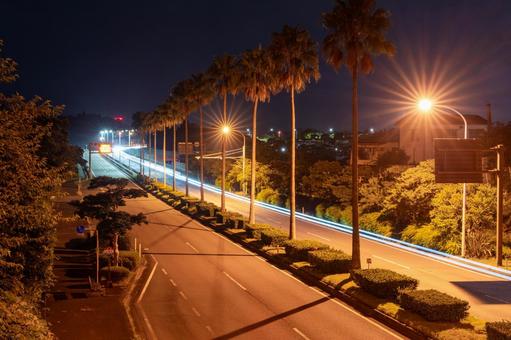 夜の国道220号線 山崎台付近 夜の国道220号線 山崎台付近の写真