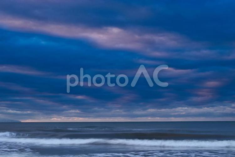 夕暮れの海 夕暮れの海,長秒撮影,長秒露光の写真素材