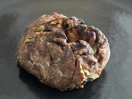 クルミとチーズのライ麦パン 朝食,パン,ライ麦パンの写真素材