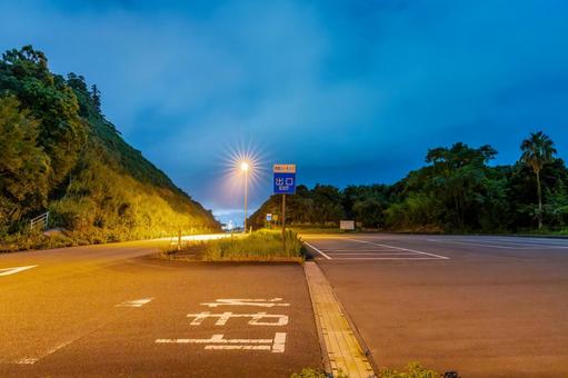 深夜の青島パーキング 夜景,夜,深夜の写真素材