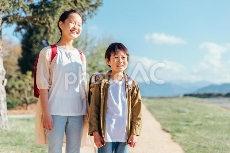 笑顔の小学生　 子供,小学生,笑顔の写真素材