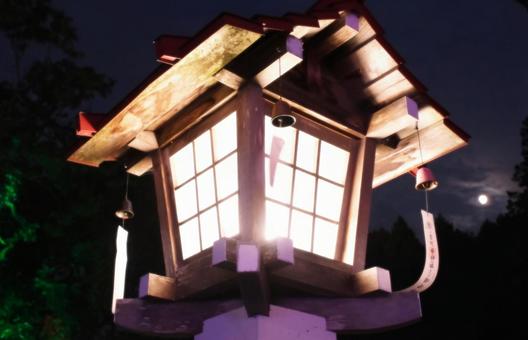 Lantern with wind chimes, JPG Lantern with wind chimes, JPG