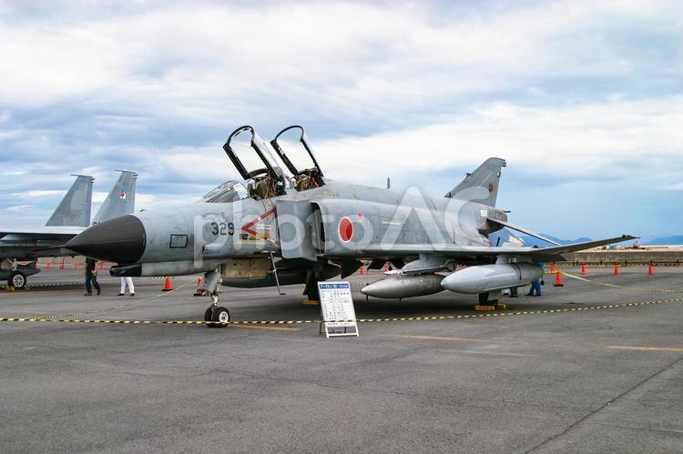 展示中の航空自衛隊戦闘機 F-4EJ改 航空自衛隊,自衛隊,ミリタリーの写真素材
