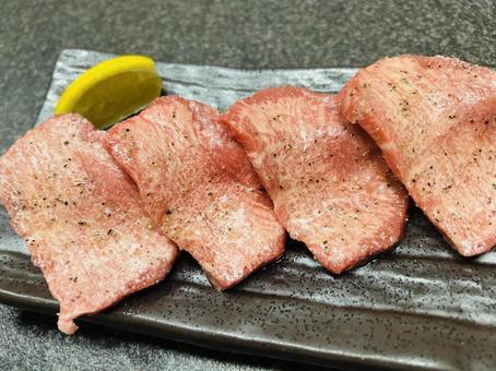 タン タン タン,焼肉,夕飯の写真素材