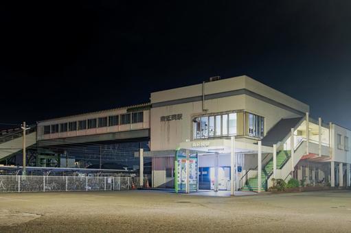 日豊本線 夜の南延岡駅 日豊本線 夜の南延岡駅 南延岡駅,駅,駅舎の写真素材