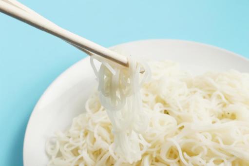 白いそうめんのアップ そうめん,麺類,白いの写真素材