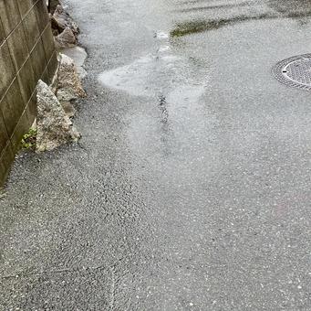 雨あがりの水たまり 雨あがりの水たまり 道路,アスファルト,濡れたの写真素材