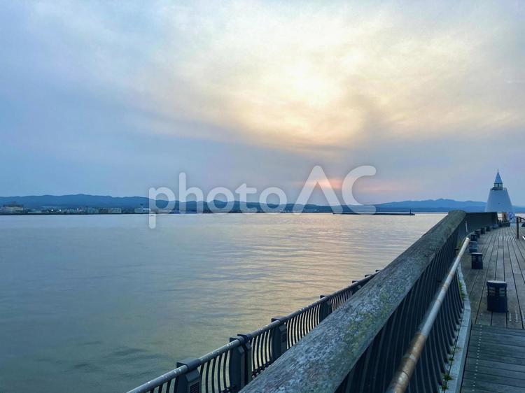 夕刻の海 夕陽,夕日,サンセットの写真素材