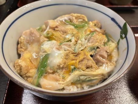 親子丼 卵,たまご,丼物の写真素材