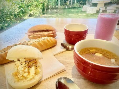 お洒落な洋風の朝食(画角アップ) ランチ,インテリア,サンドウィッチの写真素材